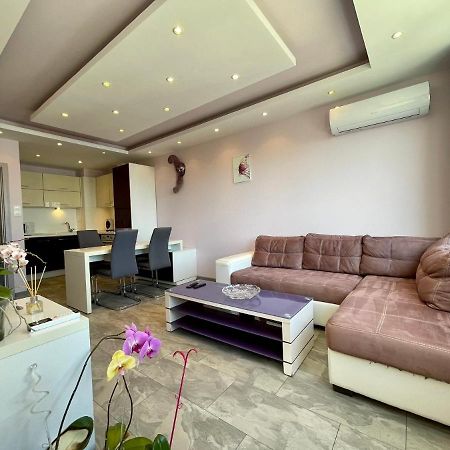 Апартамент Чаролит / Apartment Charoite Burgas Exteriör bild