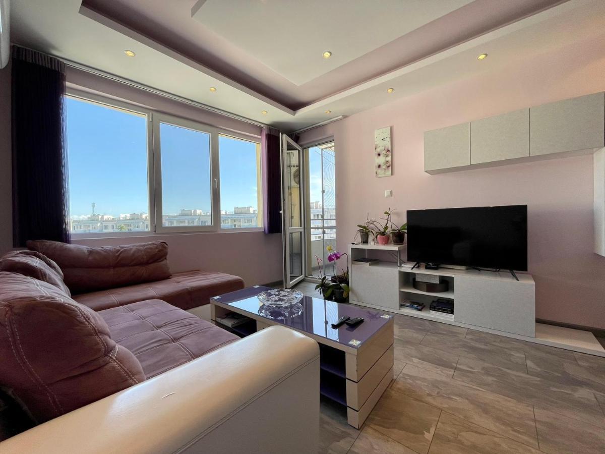 Апартамент Чаролит / Apartment Charoite Burgas Exteriör bild