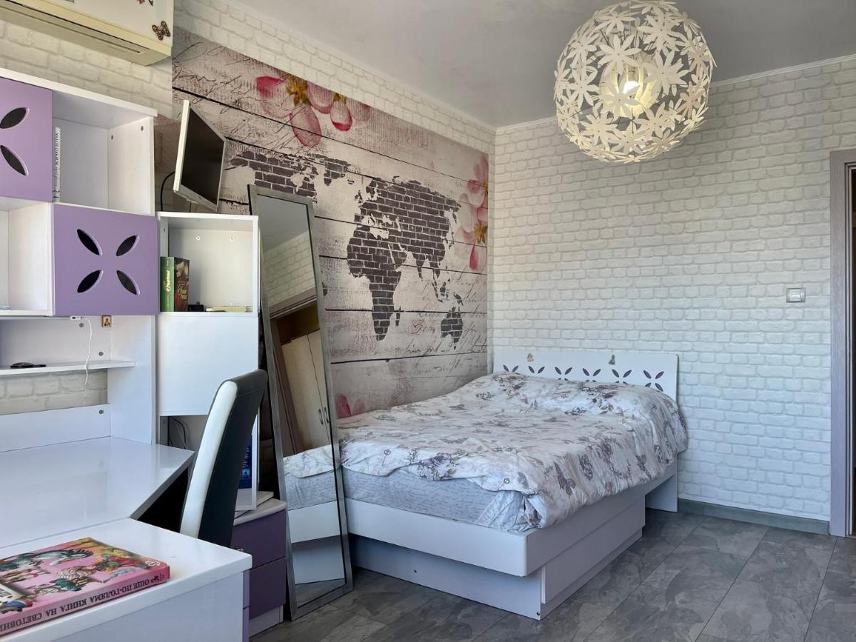 Апартамент Чаролит / Apartment Charoite Burgas Exteriör bild