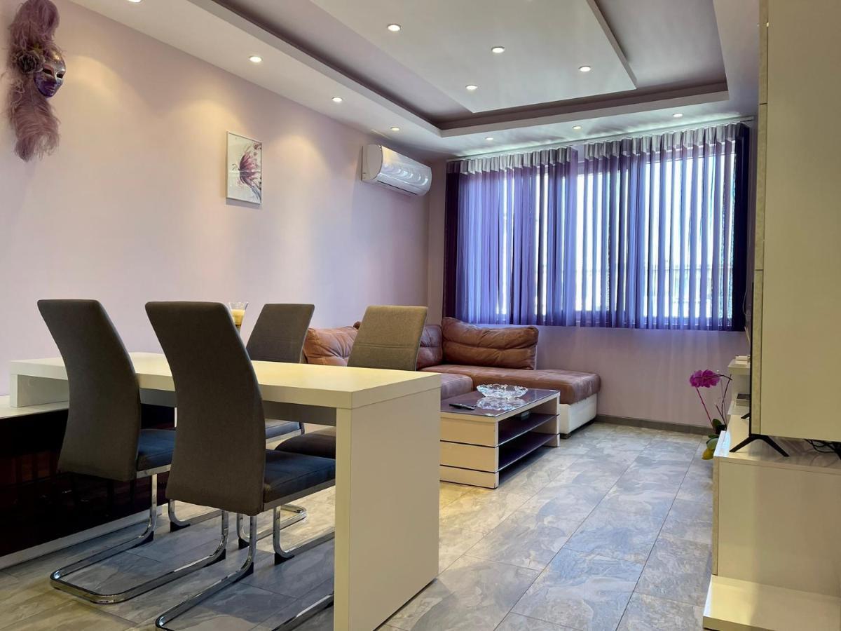 Апартамент Чаролит / Apartment Charoite Burgas Exteriör bild