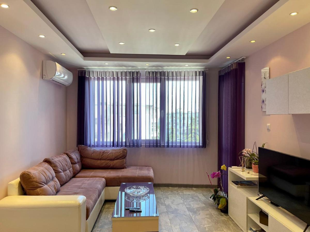 Апартамент Чаролит / Apartment Charoite Burgas Exteriör bild